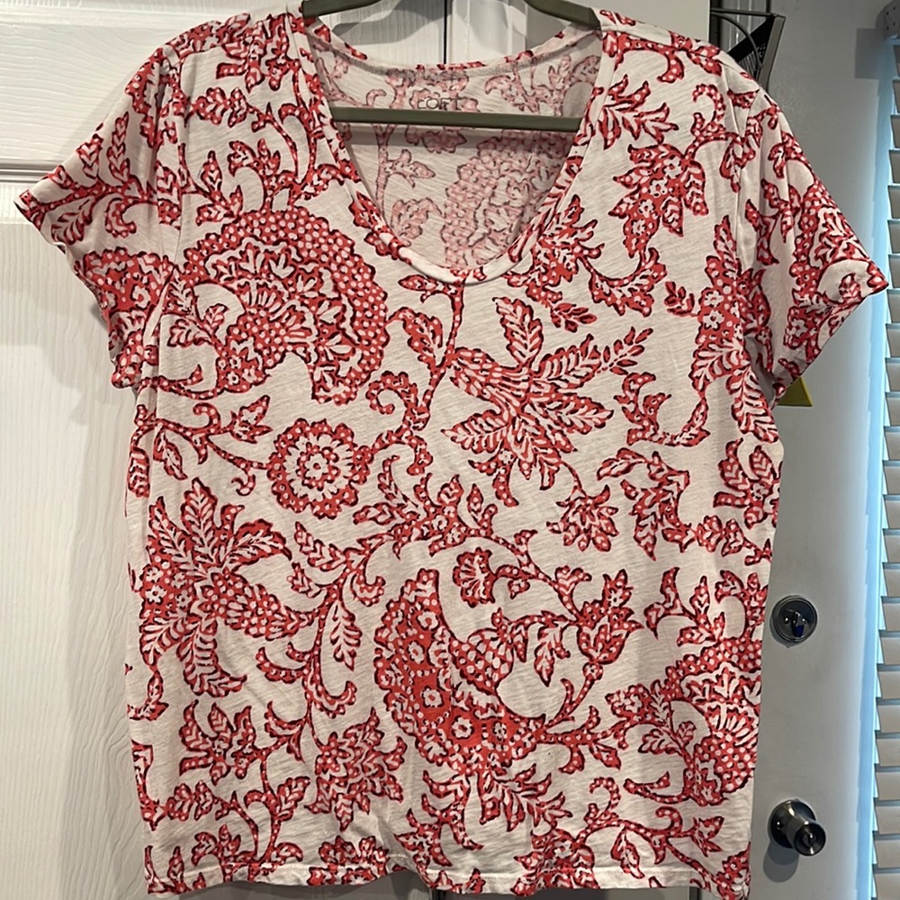 Womens short sleeve top
